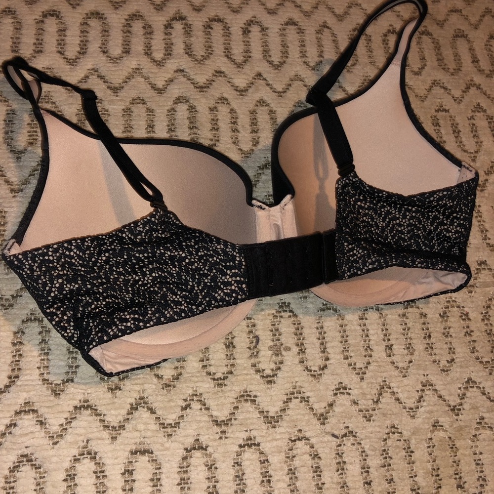 vs bra - Picture 3 of 5
